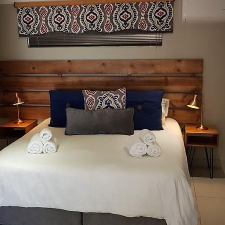 Touching Senses Garden Cottages 블룸폰테인 외부 사진