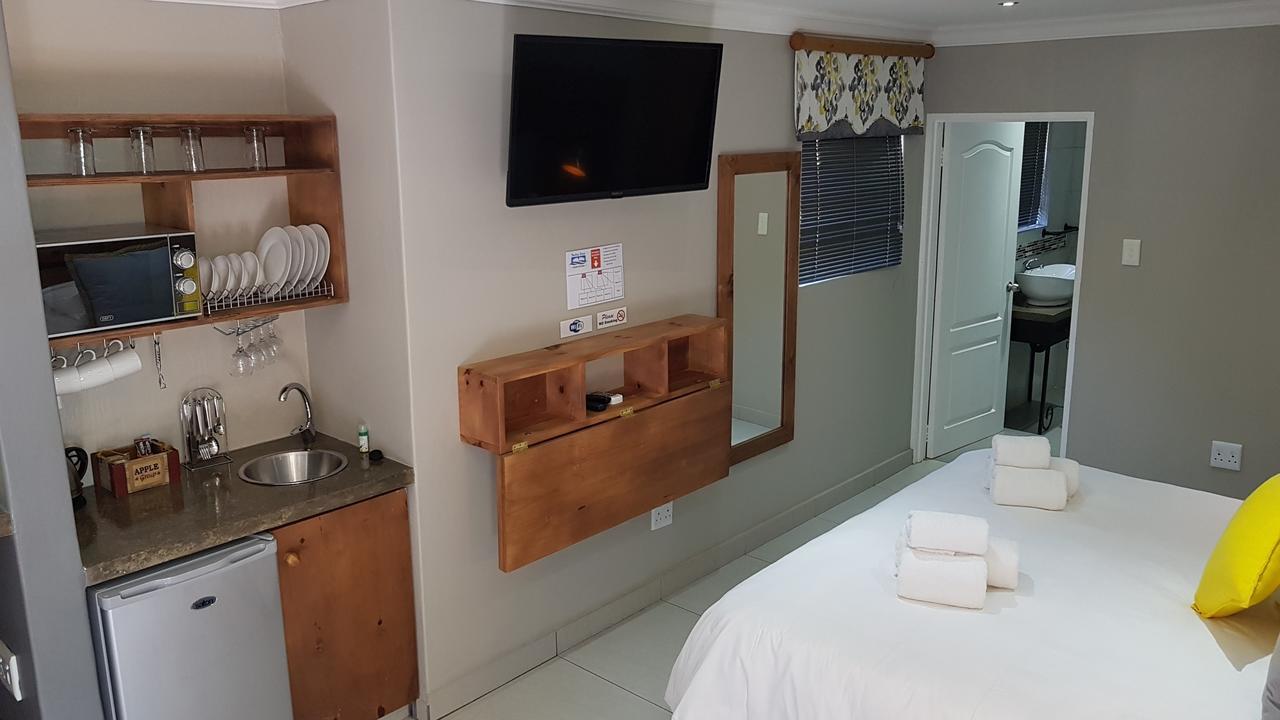 Touching Senses Garden Cottages 블룸폰테인 외부 사진